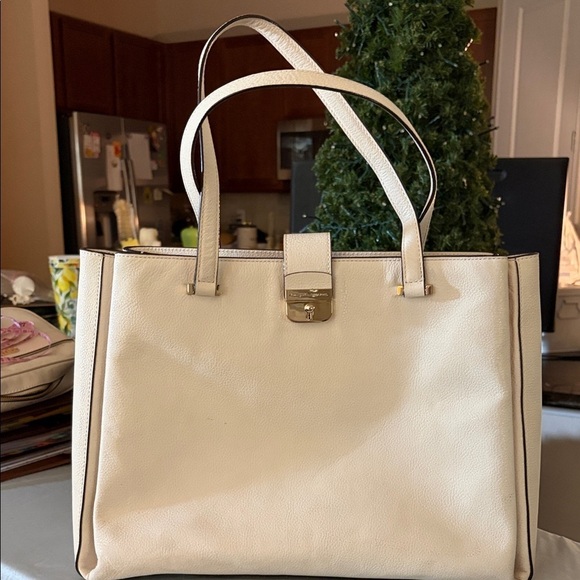 kate spade Handbags - Kate Spade New York leather women’s Natacha Lovett street ivory satchel.
